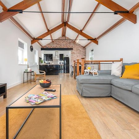 Stayright- 2 Bedroom House, Centrally Located & Close Walk To City Centre Cardiff Exteriör bild