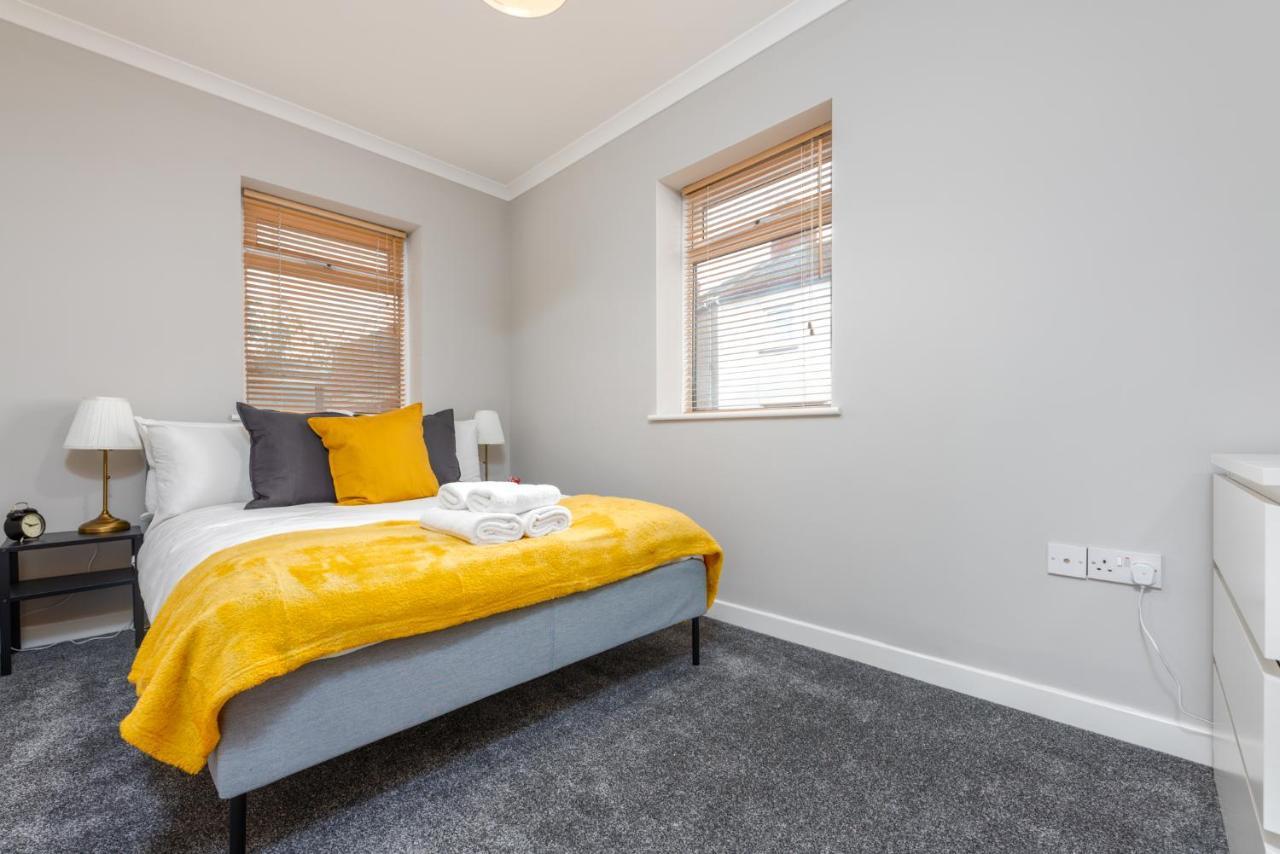 Stayright- 2 Bedroom House, Centrally Located & Close Walk To City Centre Cardiff Exteriör bild